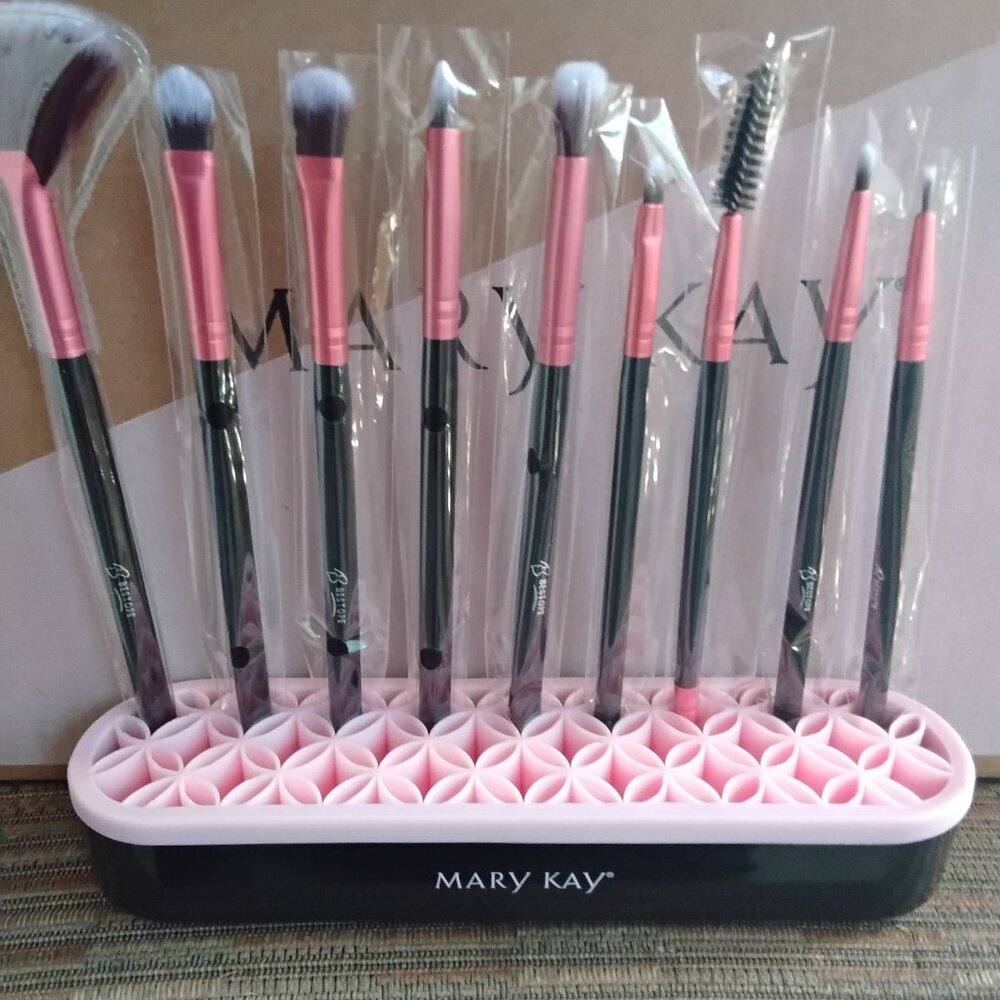 Make-up brush Organizer